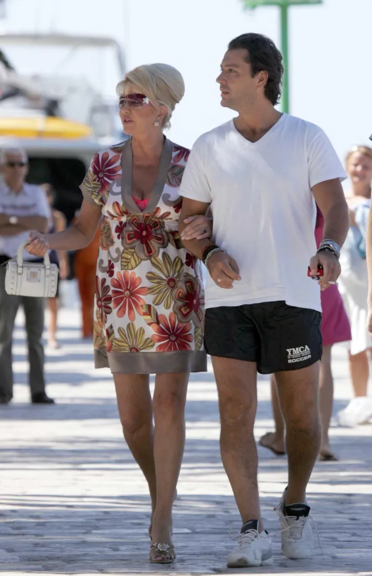 Ivana Trump voljela je luksuzne odmore: Jednom se pojavila s mlađahnim zaručnikom, talijanskim glumcem i modelom; A tu su i fotke iz braka s Trumpom
