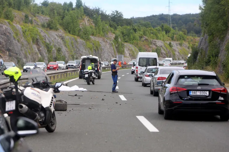Detalji nesreće na A1 u kojoj je poginuo mladić (19): Sletio s kolnika, udario u stijenu i odbačen preko ograde u suprotan smjer