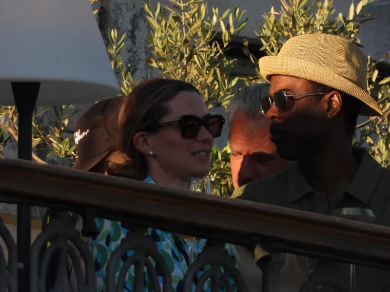 Pogledajte kako Chris Rock, Lake Bell, Woody Harrelson, Sacha Baron Cohen i ostala ekipa uživa u 'najluđem gradu na svitu'