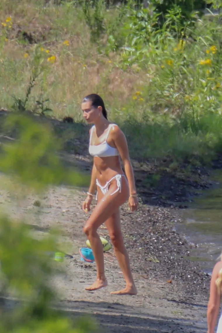 Hailey Bieber