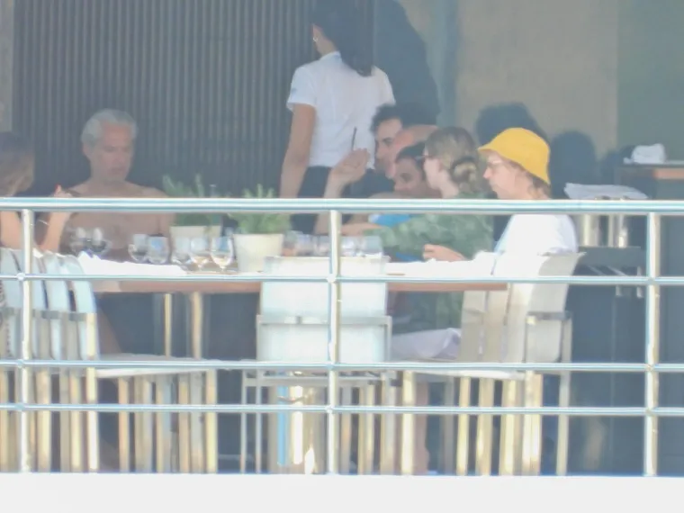 Sasha Baron Cohen i Woody Harrelson