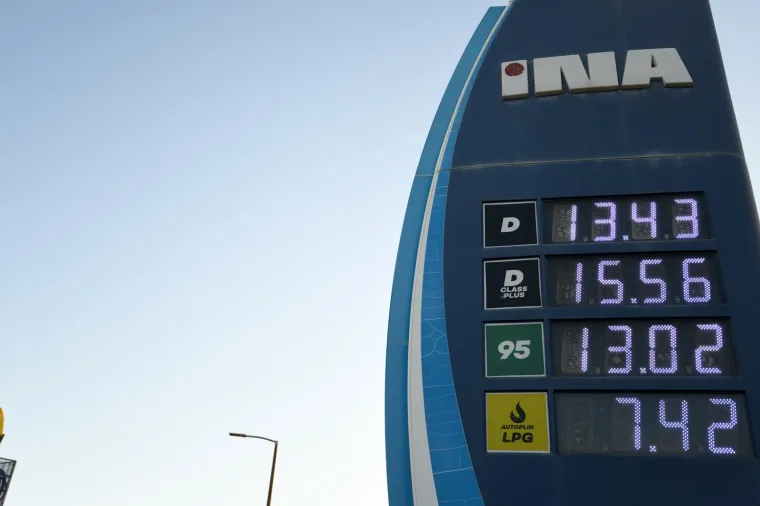 Ograničit će se i cijena plavog dizela na 9,45 kuna.