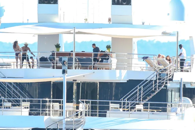 Pogledajte kako iznutra izgleda superjahta na kojoj holivudska krema plovi Jadranom: A kad čujete koliko plaćaju najam...