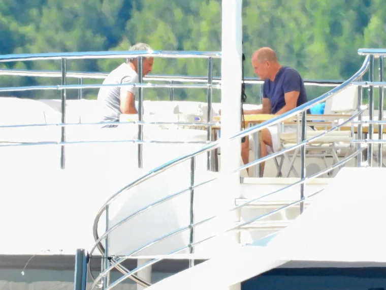 Pogledajte kako iznutra izgleda superjahta na kojoj holivudska krema plovi Jadranom: A kad čujete koliko plaćaju najam...