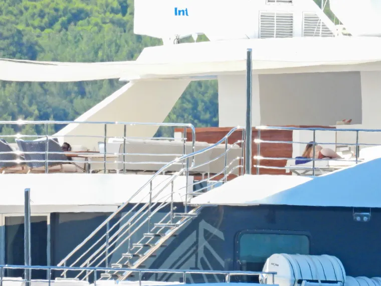 Pogledajte kako iznutra izgleda superjahta na kojoj holivudska krema plovi Jadranom: A kad čujete koliko plaćaju najam...