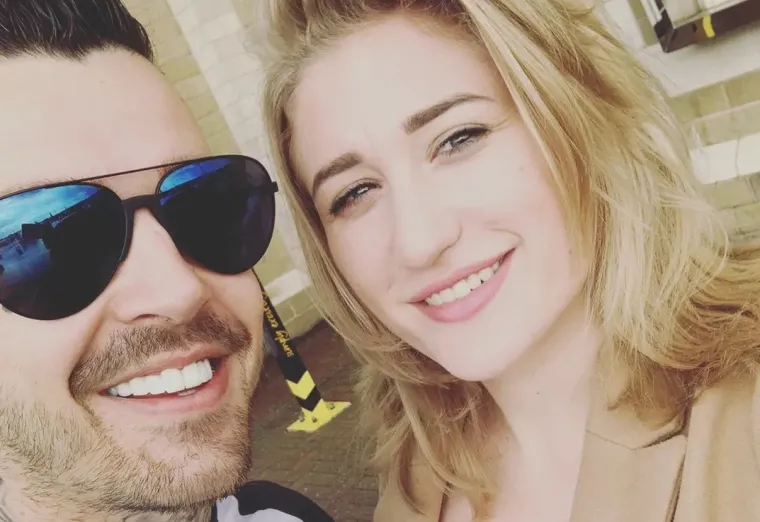 MailOnline je prije četiri dana obznanio da je Tony objavio rap izvedbu u kojoj kritizira svoju bivšu. Video je objavljen manje od 24 sata nakon što je dobio sudsku naredbu kojom mu je onemogućen kontakt s Lornom nakon što je ona navela da joj je slao uvredljive poruke.