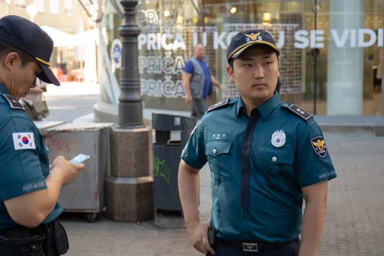 Pogledajte kako izgleda dan s korejskim policajcima u Zagrebu: Vole trenirati te popiti hrvatsko vino i pivo