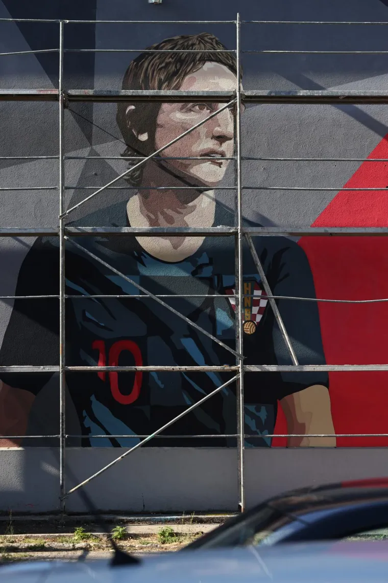 Luka Modrić dobio prekrasan mural. Izradili ga studenti likovnih umjetnosti, a pogledajte u kojem se gradu nalazi