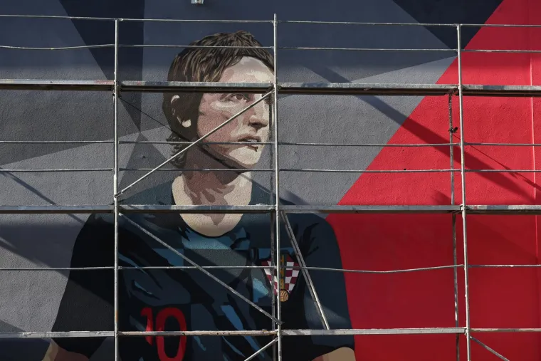 Luka Modrić dobio prekrasan mural. Izradili ga studenti likovnih umjetnosti, a pogledajte u kojem se gradu nalazi