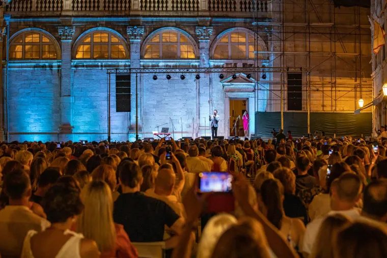 Evo gdje je bio Petar Gra&scaron;o kad su Hana i beba iza&scaron;le iz rodili&scaron;ta: Ponosni tata ni tada nije imao predah od posla
