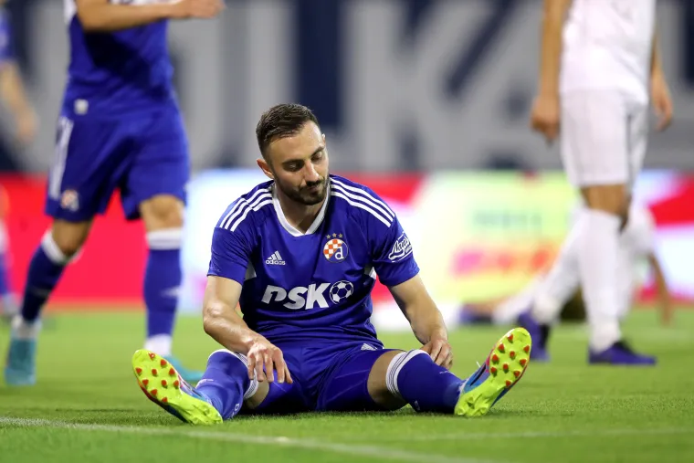 Josip Drmić (3 milijuna eura) - Norwich mu je uni&scaron;tio karijeru, nije dobio pravu &scaron;ansu, Rijeka ga je oživila iz dignula mrtvih, a oti&scaron;ao je u Dinamo kako bi igrao europske utakmice te poku&scaron;ao skrenuti pažnju &scaron;vicarskog izbornika i zaraditi poziv za predstojeće Svjetsko prvenstvo u Kataru. Zabijao je već za reprezentaciju 2018. godine u Rusiji na SP-u, pa bi želio svoje ime pronaći na istom popisu četiri godine kasnije.