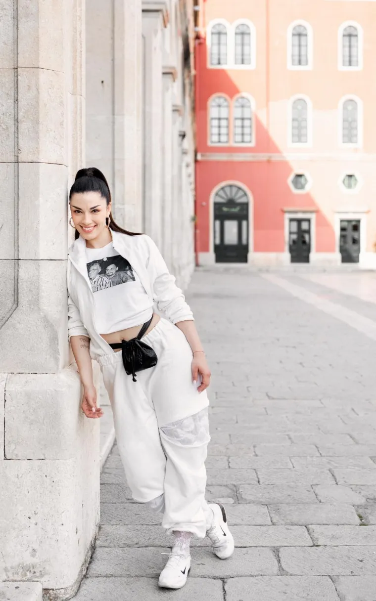 Maja Bajamić se skinula u bikini i okrenula leđa fotiću: Koja Kim, koja J.Lo, o ovoj guzi će se jo&scaron; dugo pričati!