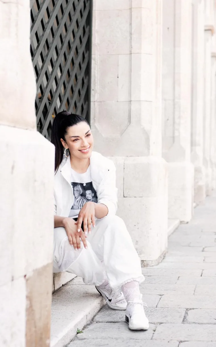 Maja Bajamić se skinula u bikini i okrenula leđa fotiću: Koja Kim, koja J.Lo, o ovoj guzi će se jo&scaron; dugo pričati!