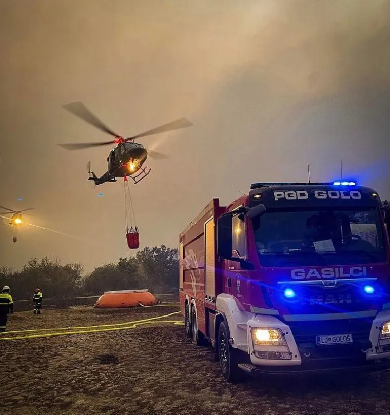 Slovenski vatrogasci objavili dramatične fotografije s požarišta: Vatrena stihija ne jenjava