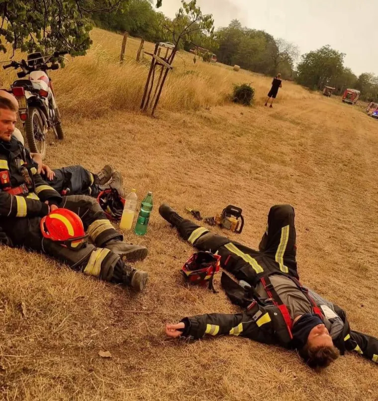 Slovenski vatrogasci objavili dramatične fotografije s požarišta: Vatrena stihija ne jenjava