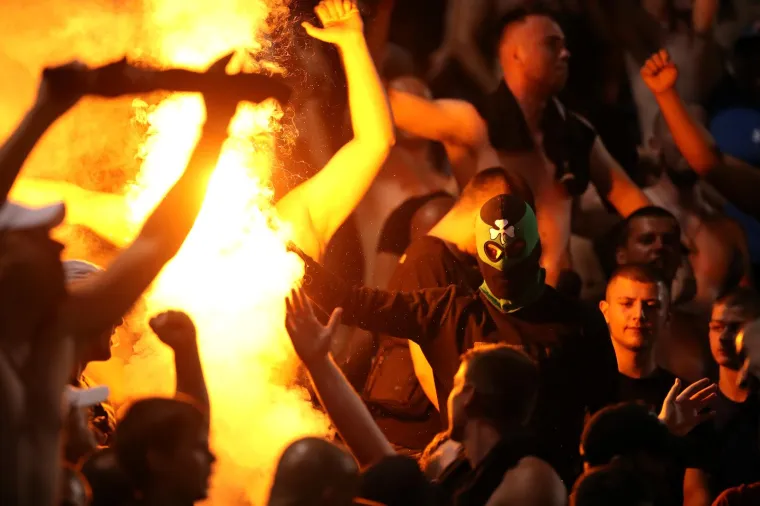 Jeziva slika snimljena na utakmici Dinama. Pogledajte s kakvom je zastrašujućom maskom došao BBB-ovac