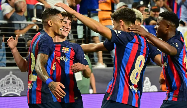 Kapetan Barcelone grubim prekršajem srušio Modrića na travnjak, igrači Reala poludjeli