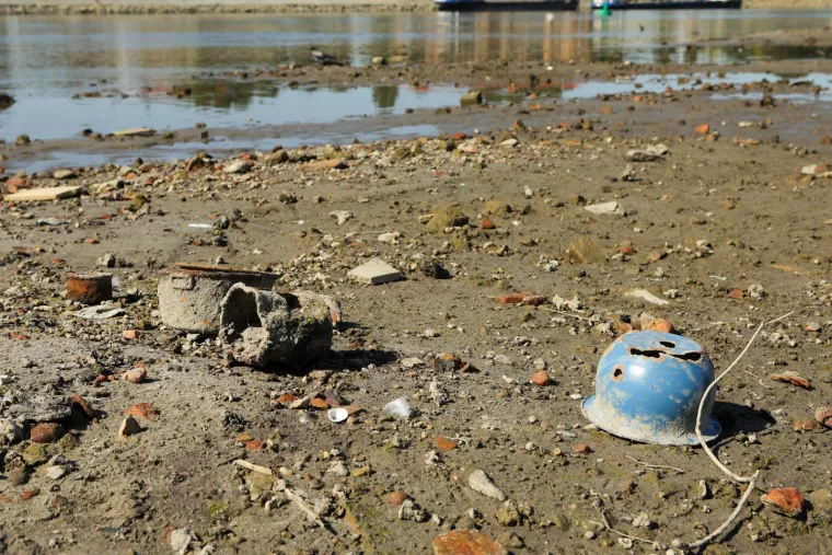 Ove fotografije otkrivaju zastra&scaron;ujuće posljedice dugotrajne su&scaron;e i toplinskog vala: Drava se gotovo povukla iz korita