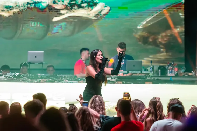 Ove ljepotice sa Zrća totalno su hot: Pogledajte sve tajne koje krije jedna vrela noć na partiju