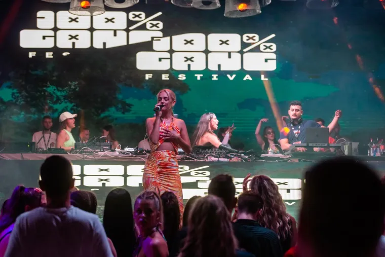 Ove ljepotice sa Zrća totalno su hot: Pogledajte sve tajne koje krije jedna vrela noć na partiju