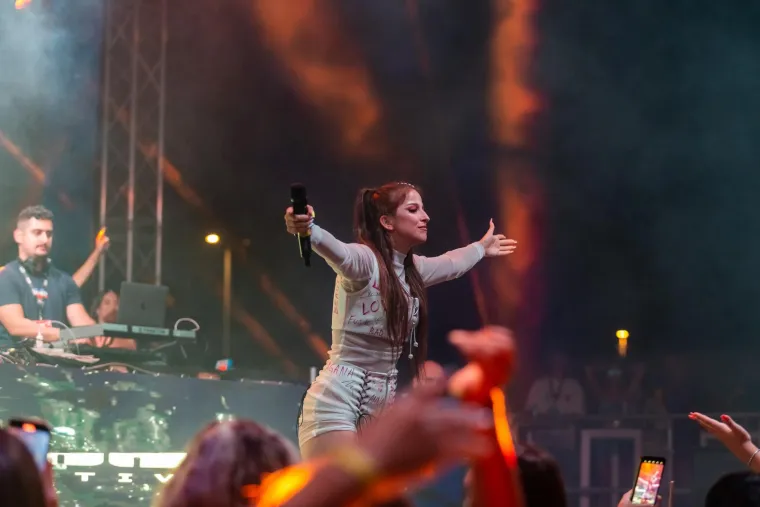 Ove ljepotice sa Zrća totalno su hot: Pogledajte sve tajne koje krije jedna vrela noć na partiju