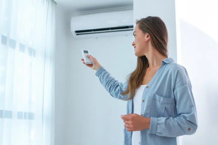 3. Nemate podesivi termostat: Imate li klimu s podesivim termostatom, ona će se automatski regulirati na temperaturu koja je sedam do maksimalno 10 stupnjeva niža od one vanjske. Tako će vam računi za struju biti manji jer će se trošiti manje električne energije. 