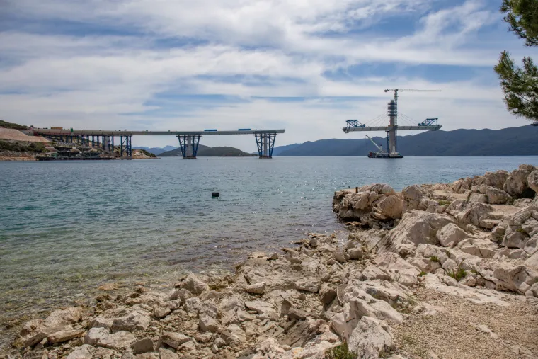 Lopata po lopata... Pogledajte kako je tekla gradnja velebnog mosta koji je spojio Hrvatsku