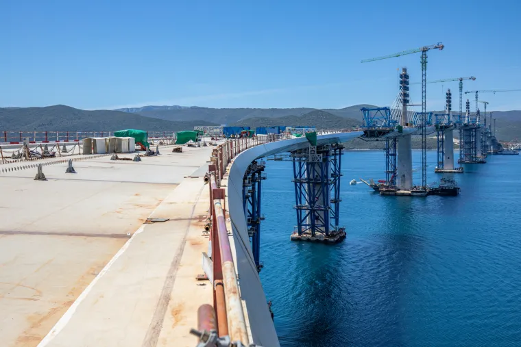 Lopata po lopata... Pogledajte kako je tekla gradnja velebnog mosta koji je spojio Hrvatsku