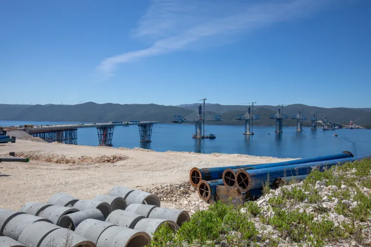 Lopata po lopata... Pogledajte kako je tekla gradnja velebnog mosta koji je spojio Hrvatsku