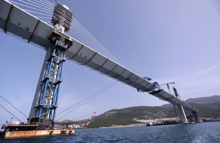 Lopata po lopata... Pogledajte kako je tekla gradnja velebnog mosta koji je spojio Hrvatsku