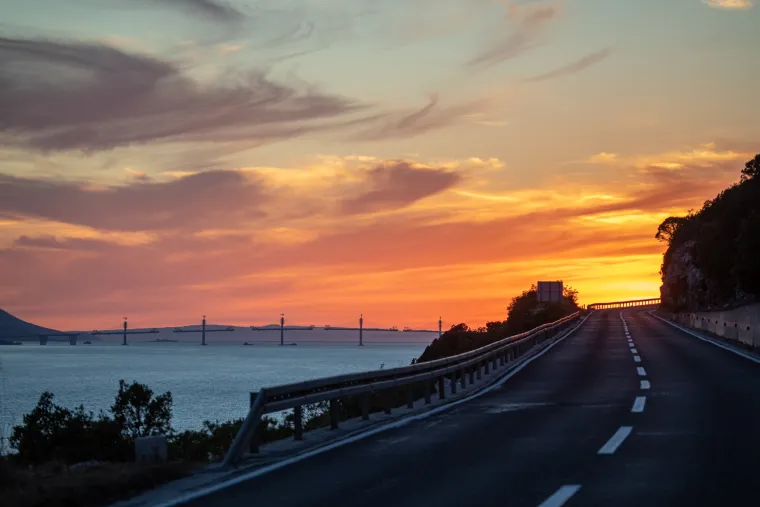 Lopata po lopata... Pogledajte kako je tekla gradnja velebnog mosta koji je spojio Hrvatsku