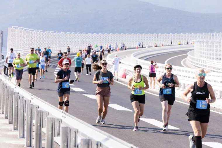 Održana prva utrka preko Pelje&scaron;kog mosta, pobjednica otkrila kako je bilo: 'Ponosna sam!'