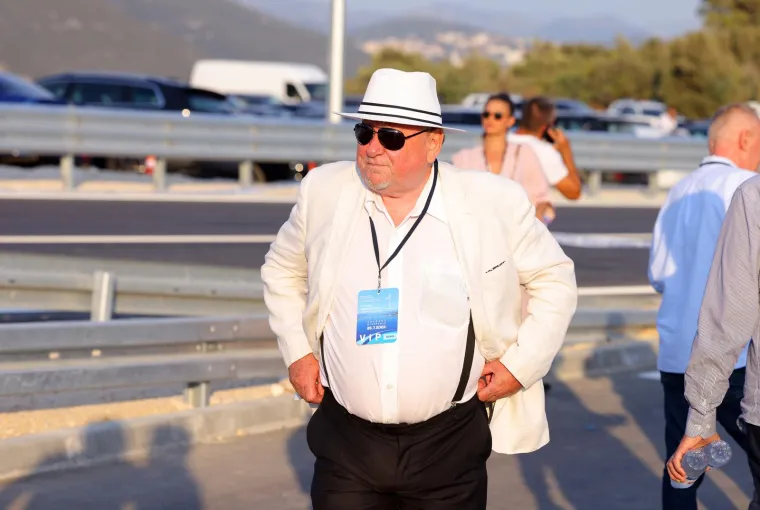 Poznati na sve strane: Pogledajte tko je sve do&scaron;ao na svečano otvorenje Pelje&scaron;kog mosta;  Je li to &Scaron;eks najbolje odjeven?