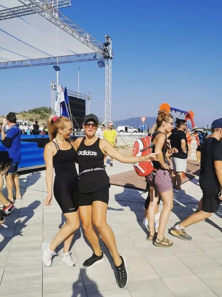 Neda Parmać protrčala Pelješkim mostom: Sretna pozirala s medaljom