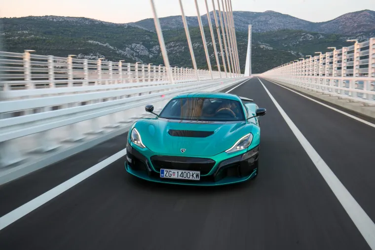 Spektakl iznad Pelje&scaron;kog mosta, ali i na njemu: Otvorenje 'pozdravila' Krila Oluje i Rimčeva Nevera