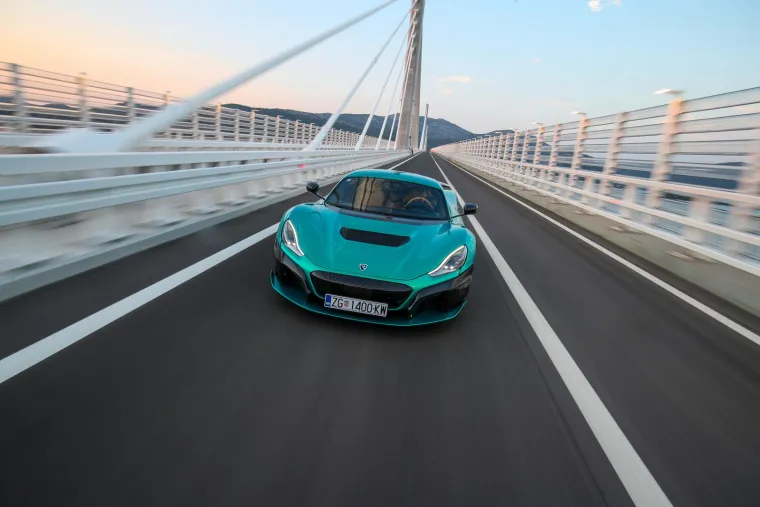 Spektakl iznad Pelje&scaron;kog mosta, ali i na njemu: Otvorenje 'pozdravila' Krila Oluje i Rimčeva Nevera