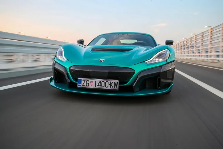 Spektakl iznad Pelje&scaron;kog mosta, ali i na njemu: Otvorenje 'pozdravila' Krila Oluje i Rimčeva Nevera