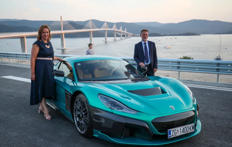 Milanović i Plenković se rukovali na otvaranju Pelje&scaron;kog mosta. Predsjednik i ugodno ćaskao s Butkovićem