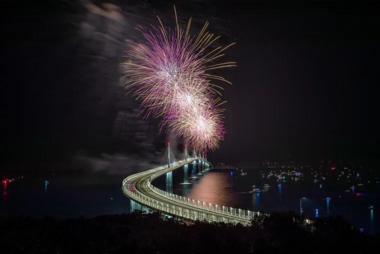 Pogledajte fotografije veličanstvenog vatrometa nakon svečanosti otvaranja Pelješkog mosta