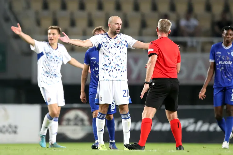Zaiskrilo na utakmici Dinama i Škupija: Suparnici nasrnuli na Petkovića!