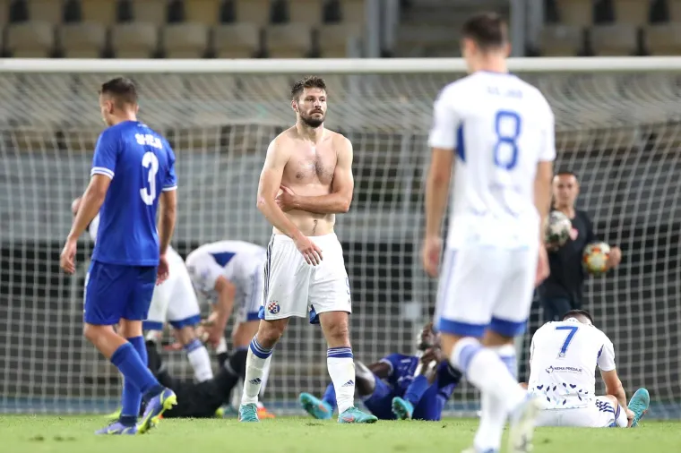 Pogledajte slavlje Dinamovih igrača u Skopju nakon pobjede u tvrdom okr&scaron;aju protiv &Scaron;kupija