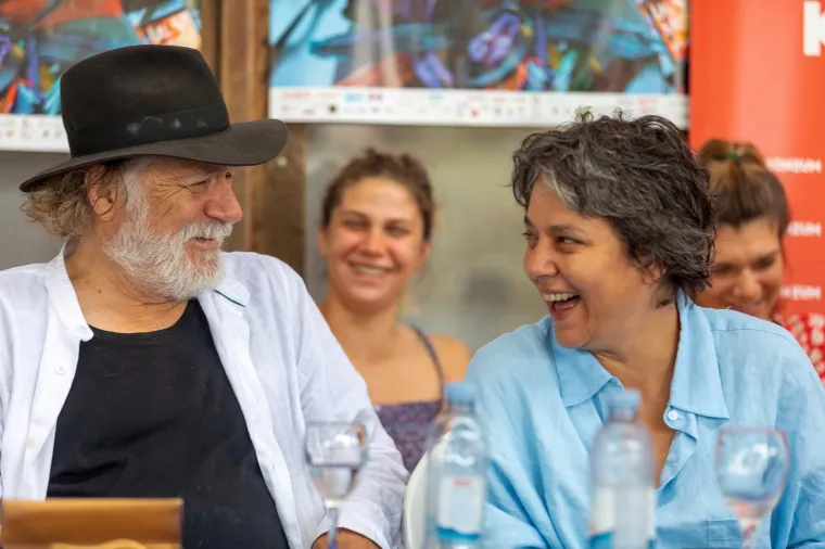 S osmijehom na licu i u najboljem društvu!