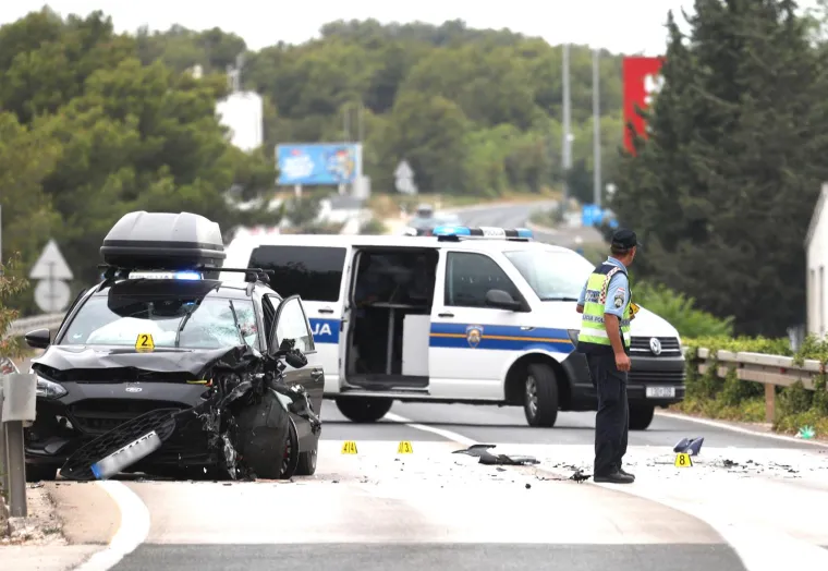 Motociklist poginuo u teškoj prometnoj nesreći kod Vodica: Zatvorena Jadranska magistrala