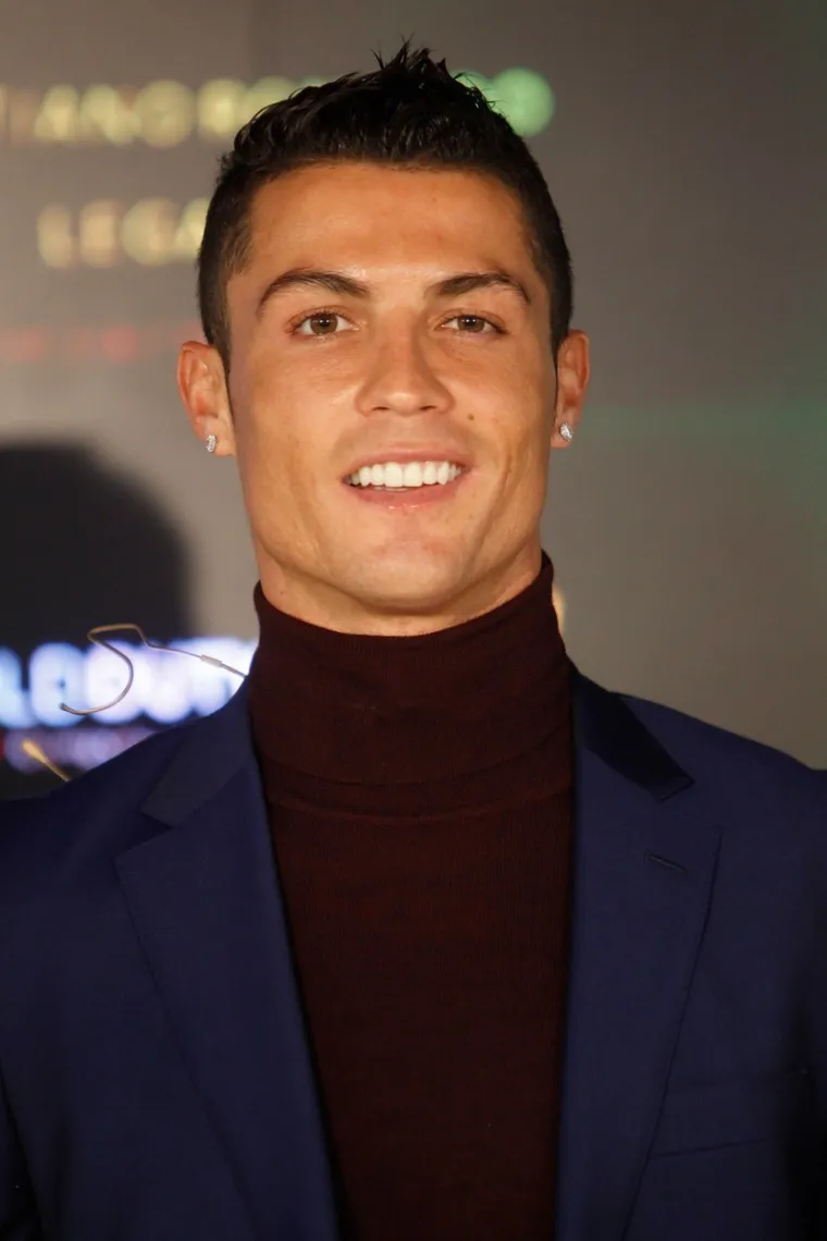 Cristiano Ronaldo konačno se pojavio u Manchesteru u luksuznom Bentleyju: Što će biti s Portugalcem?