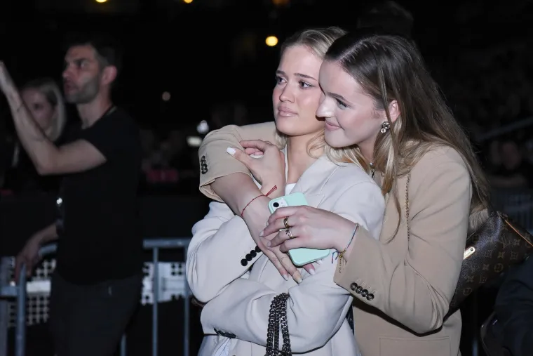 Poznata pjevačica Vanna i njezin suprug, filmski producent Andrija Vrdoljak imaju dvoje djece, a 21-godi&scaron;nja Jana njihov je ponos. Glumila je u maminom spotu, a studira komunikacijske znanosti i odnose s javno&scaron;ću na Hrvatskom katoličkom sveučili&scaron;tu.