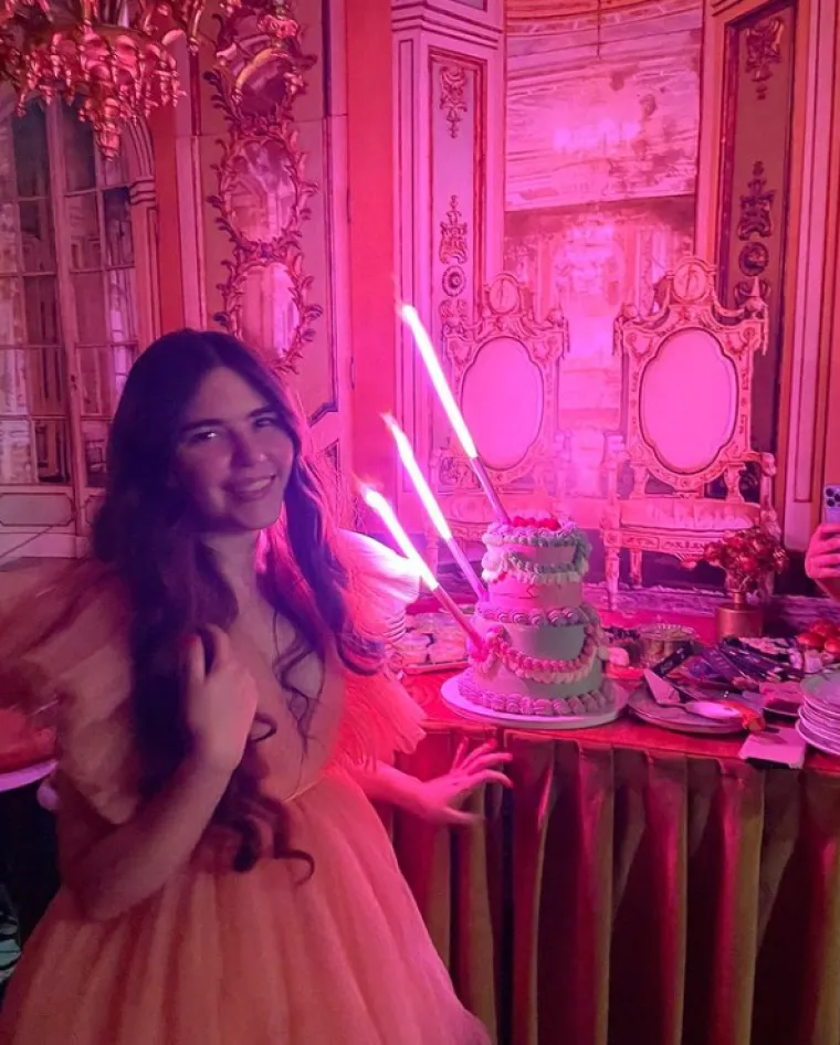 O kćeri Nikoline Ristović i Marka Cigoja ne čuje se puno - samozatajna 25-godi&scaron;njakinja Hana Cigoj studentica je medicine, a nedavno je i diplomirala, čime se njezina majka pohvalila na Instagram profilu.