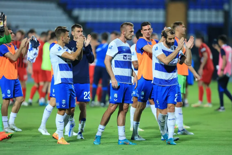 Europski debakl Osijeka: Nevjerica i očaj na Gradskom vrtu, ovako je to izgledalo nakon poraza