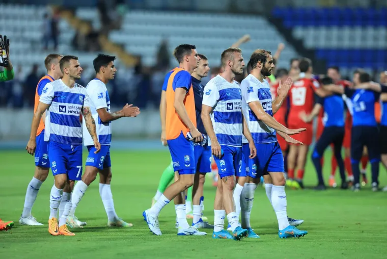 Europski debakl Osijeka: Nevjerica i očaj na Gradskom vrtu, ovako je to izgledalo nakon poraza