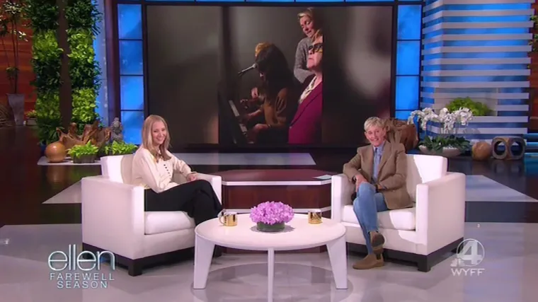 Ellen de Generes je odbila glumiti Phoebe, nakon čega je ta uloga pripala Lisi Kudrow. Ostalo je povijest.
