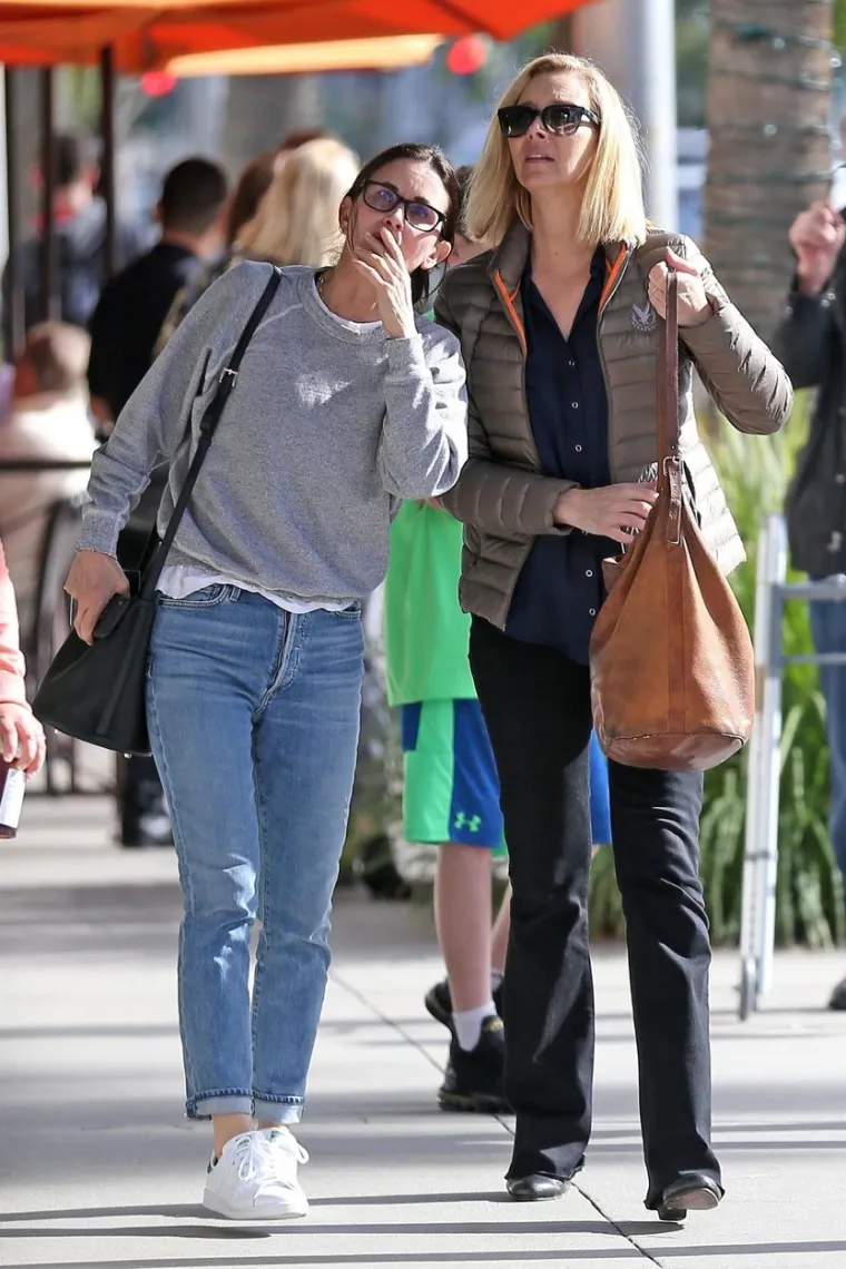 Tijekom snimanja Prijatelja Courteney Cox i Lisa Kudrow su postale prave prijateljice i ostale bliske do danas. 